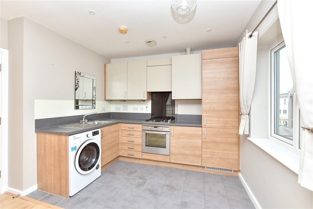 Property photo 2 of 6 Kitchen/ Living Area