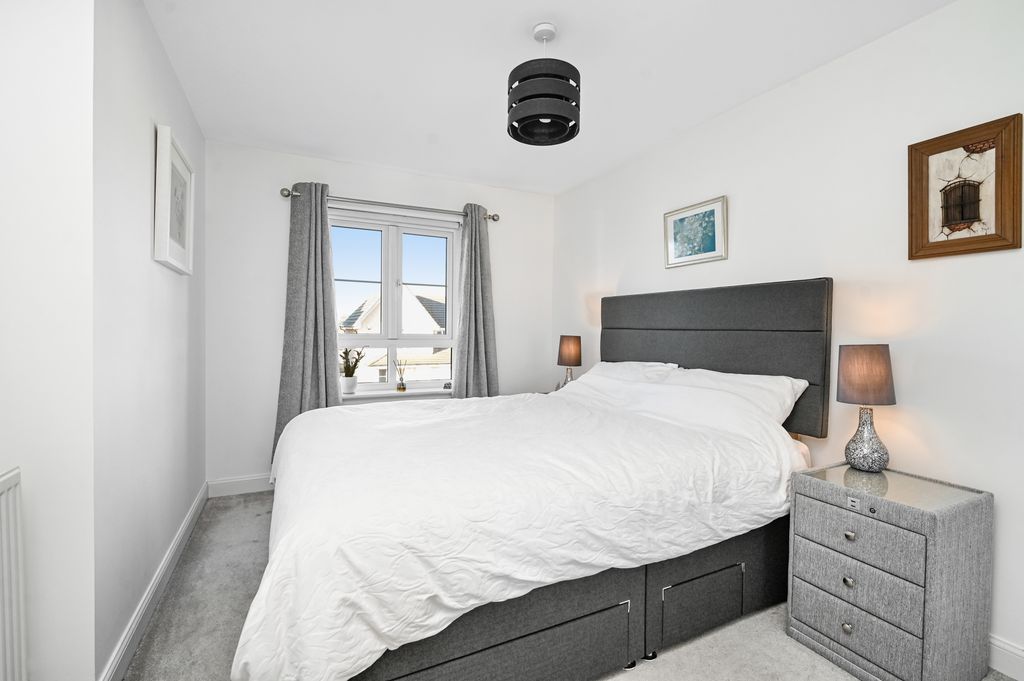 Additional image 11 of 4 bed detached house for sale30 Clippens Drive, Burdiehouse, Edinburgh EH17