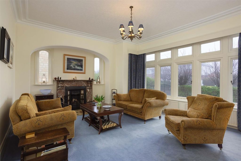 Property photo 3 of 30 00010.Jpg