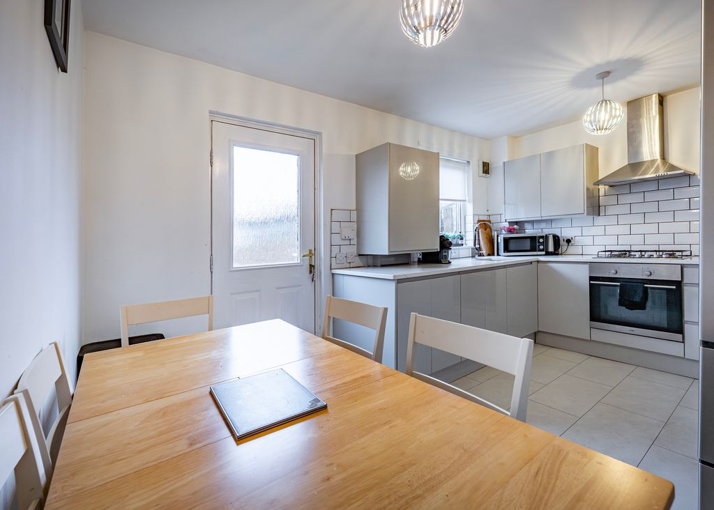 Property photo 2 of 29