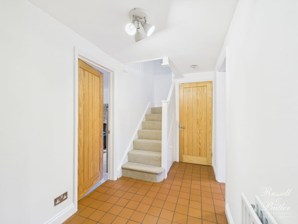 Property photo 2 of 20 Cam01995G0-Pr0391-Still005