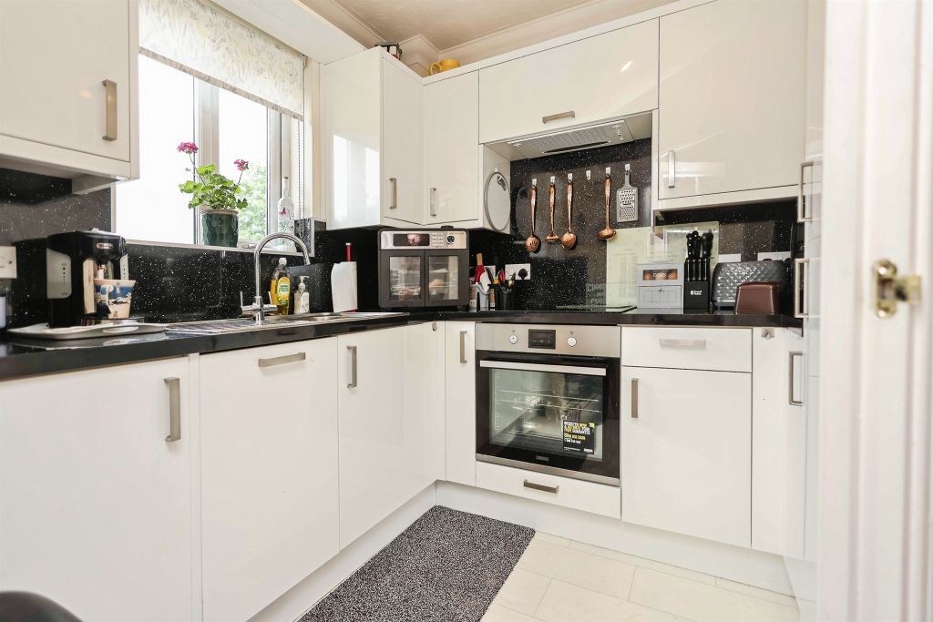 Property photo 3 of 20