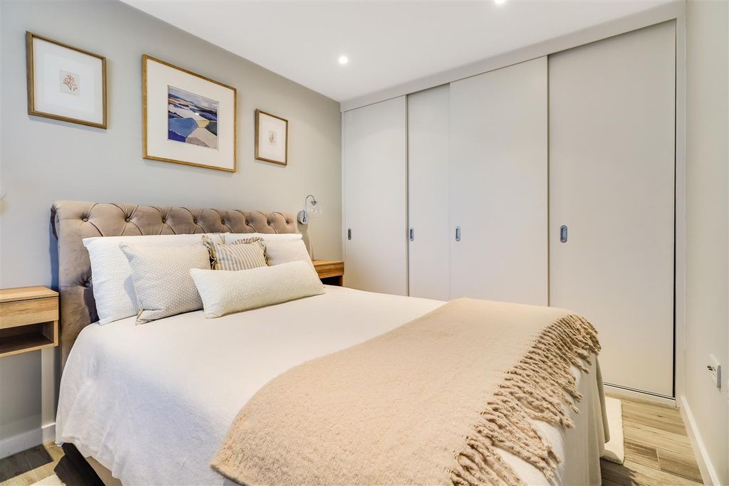 Property photo 3 of 17 Img_3932.Jpg