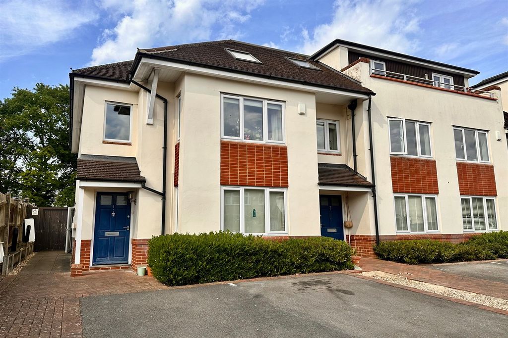 Property photo 1 of 6 (Main)