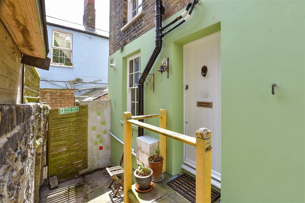 Property photo 1 of 13 External Front Web..