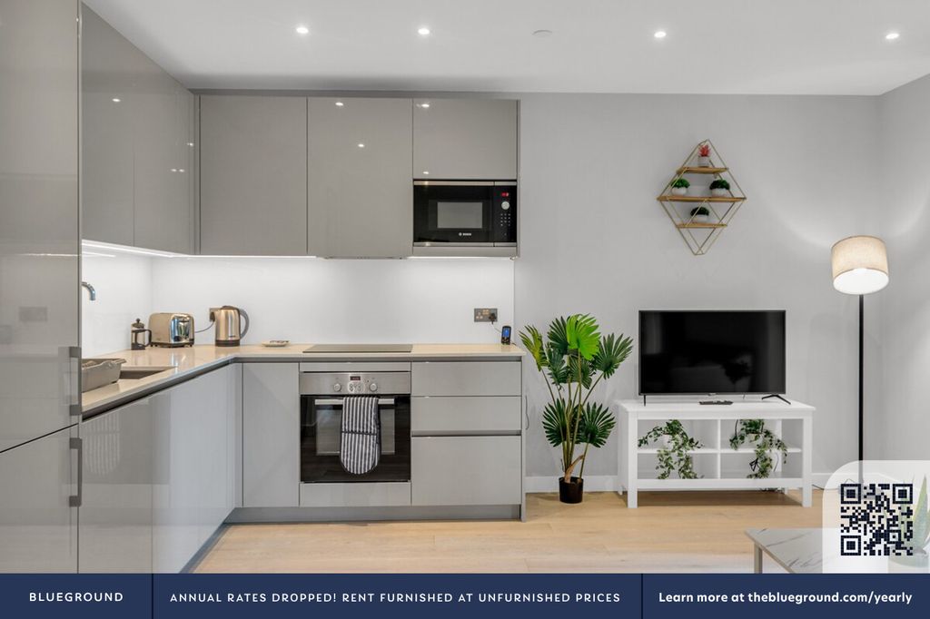 Property photo 3 of 15 Fully Equipped Kitchen