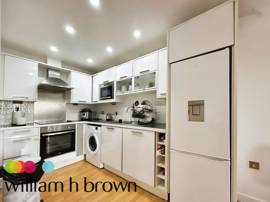 Property photo 3 of 7 Kitchen