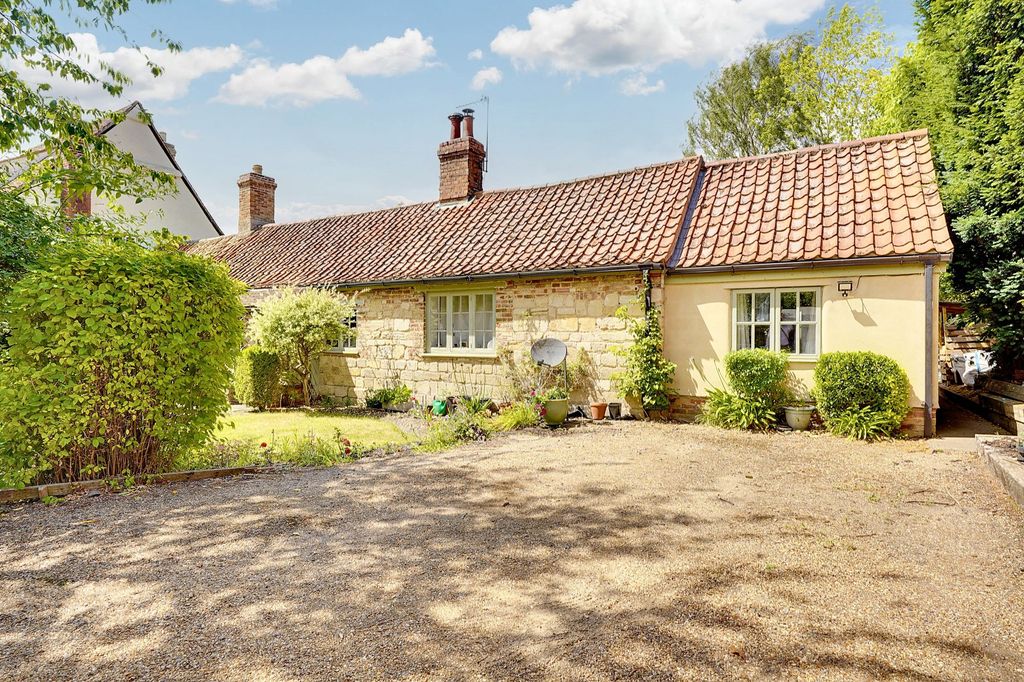 Property photo 2 of 19