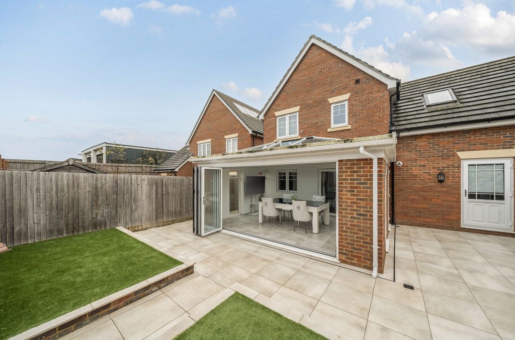 Property photo 2 of 22 1393407-8-6942B14...