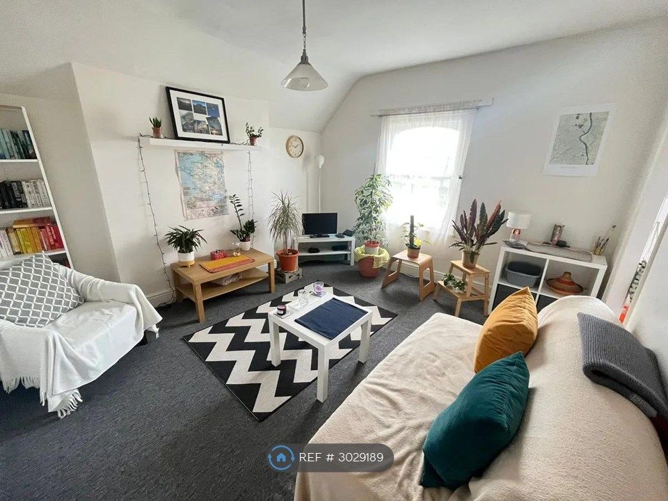 Property photo 3 of 5
