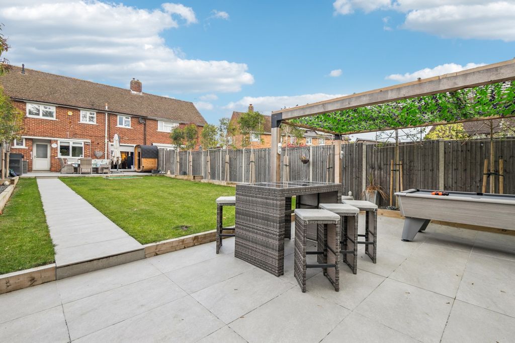 Property photo 3 of 26 5899857