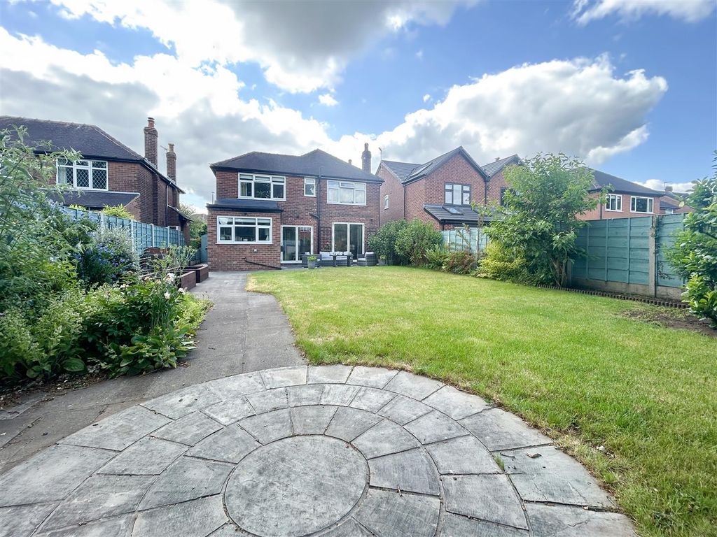 Property photo 1 of 30