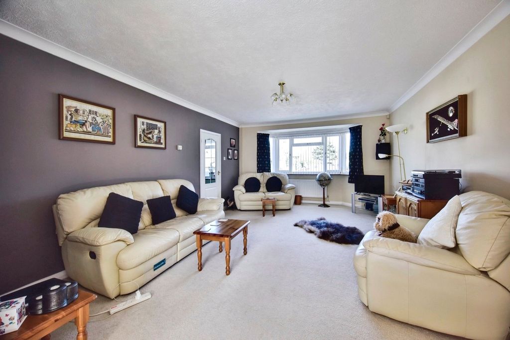 Property photo 2 of 18 Picture No. 04