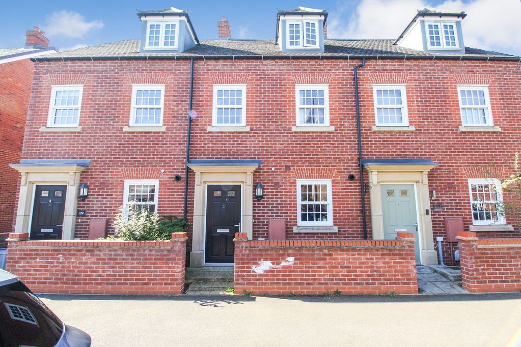 Property photo 1 of 17 Front