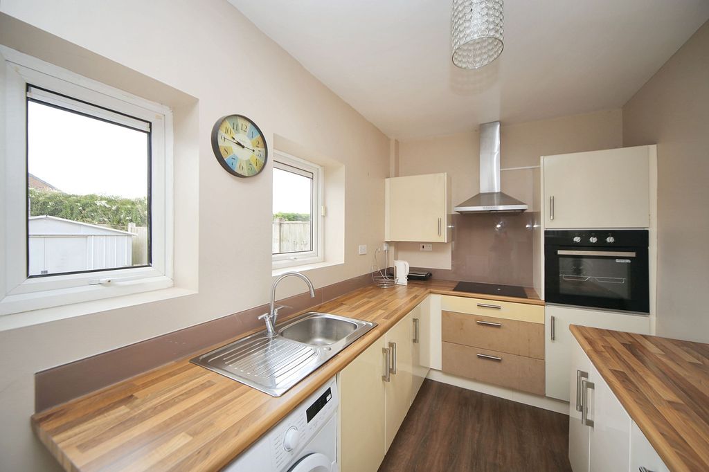 Property photo 2 of 22