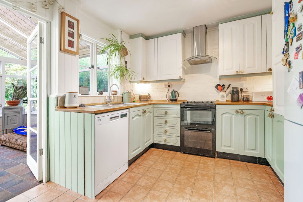 Property photo 3 of 15 Kitchen