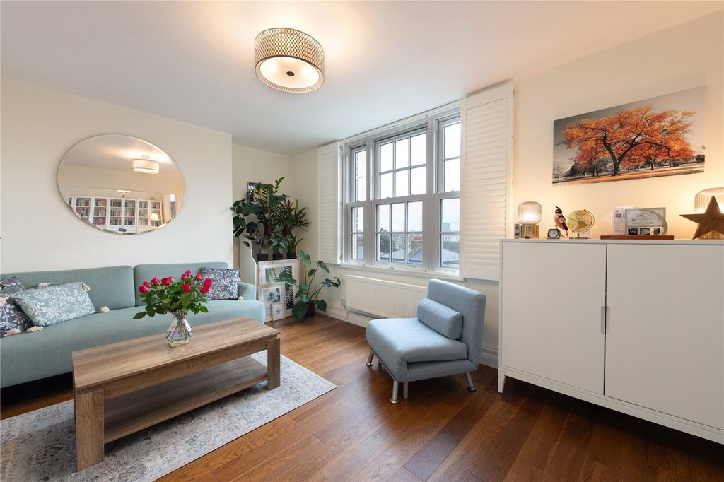 Property photo 3 of 13 Picture No. 02