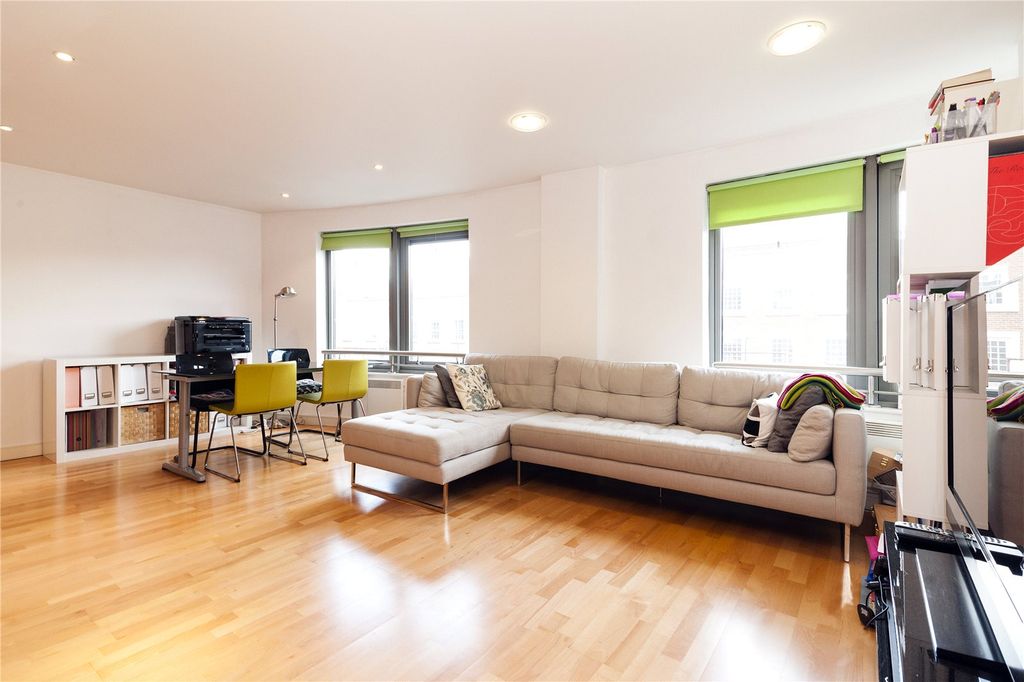 Property photo 1 of 8 Reception Room