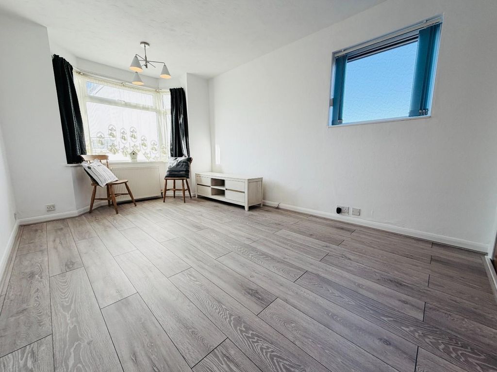 Property photo 3 of 11 Img_4208.Jpg