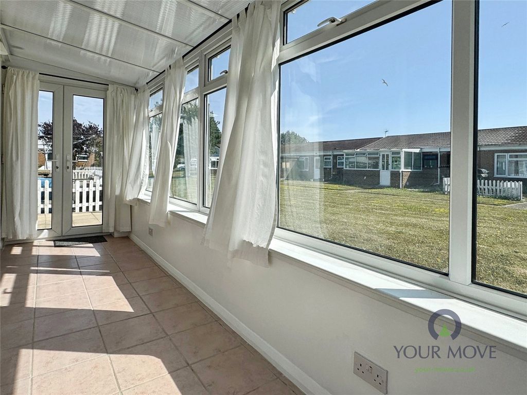 Property photo 2 of 15 Sun-Room