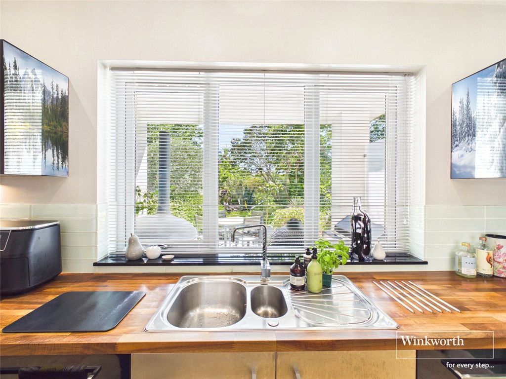Additional image 11 of 7 bed detached house for saleNewbury Road, Headley, Thatcham, Hampshire RG19
