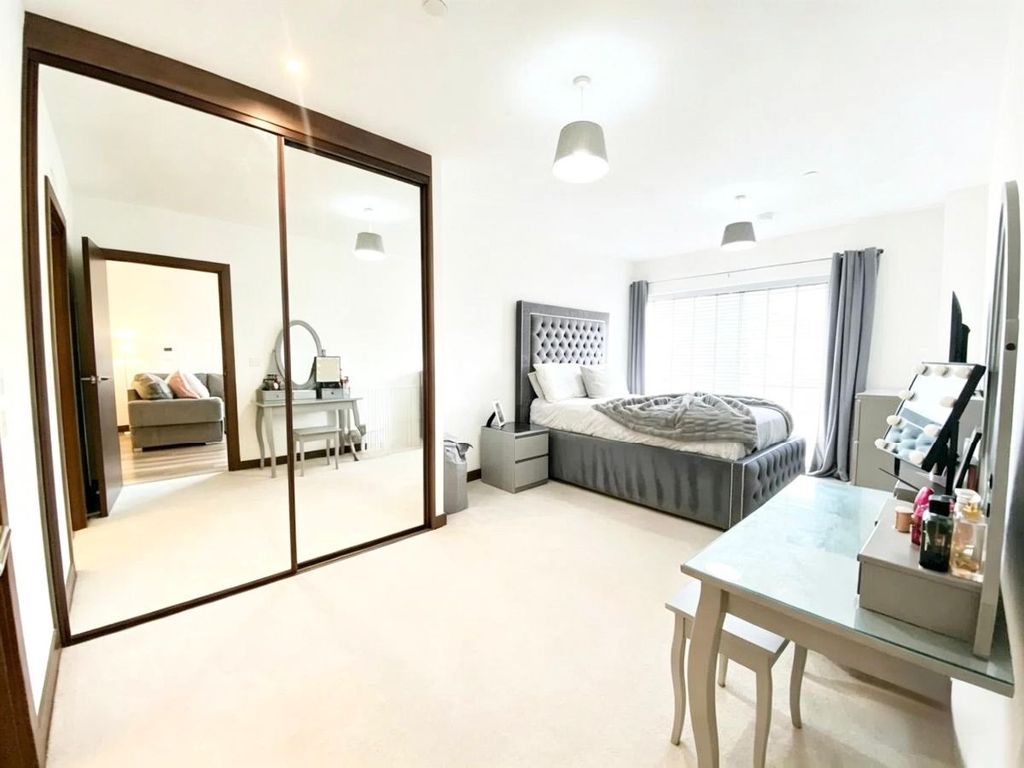 Property photo 2 of 12