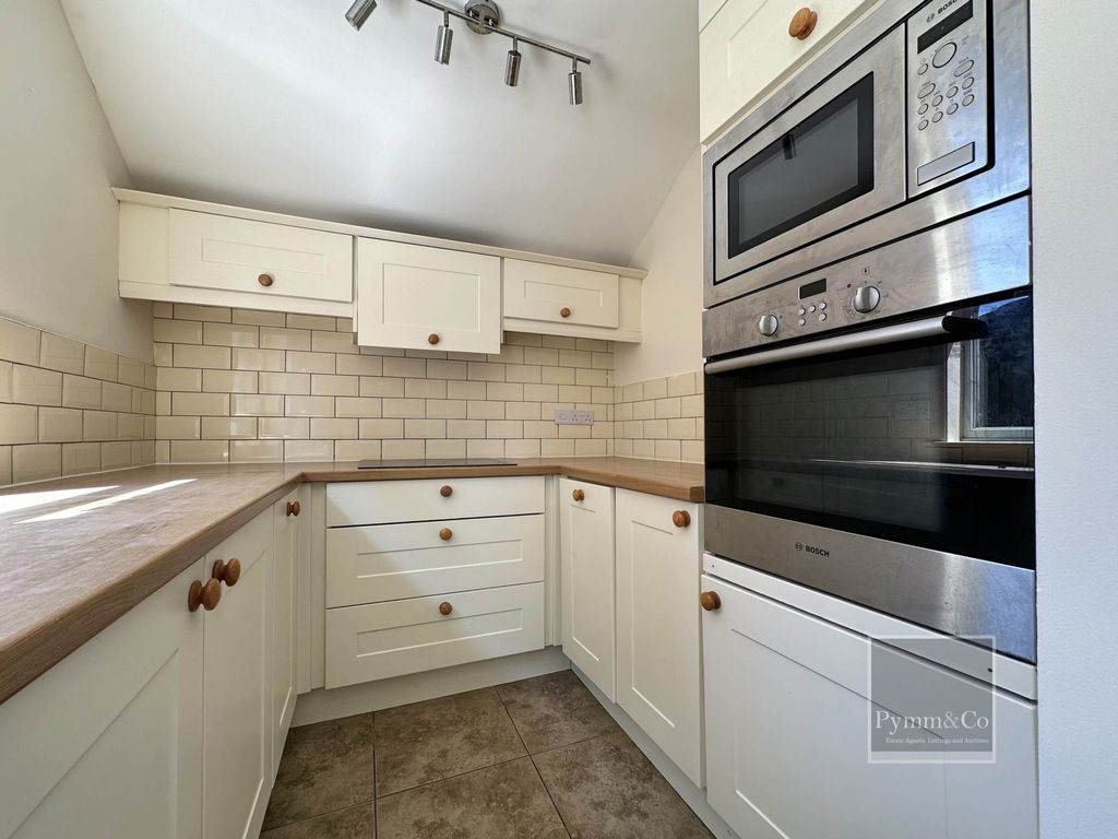 Property photo 3 of 26