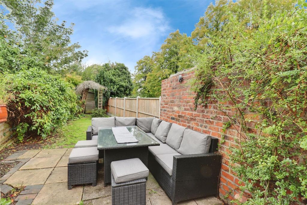 Property photo 3 of 24