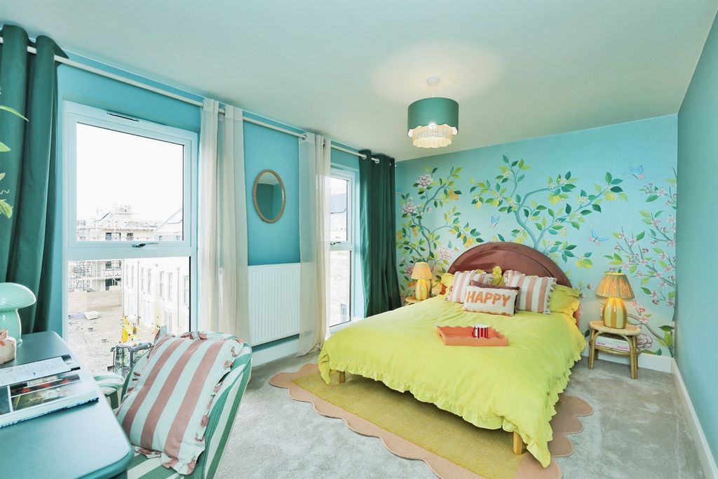 Property photo 3 of 12