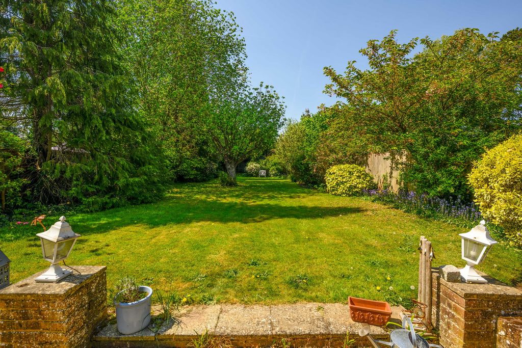Property photo 2 of 21