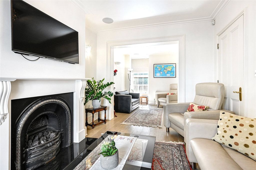 Property photo 2 of 13