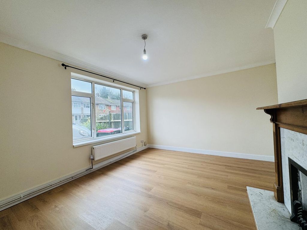 Property photo 3 of 15 Living Room