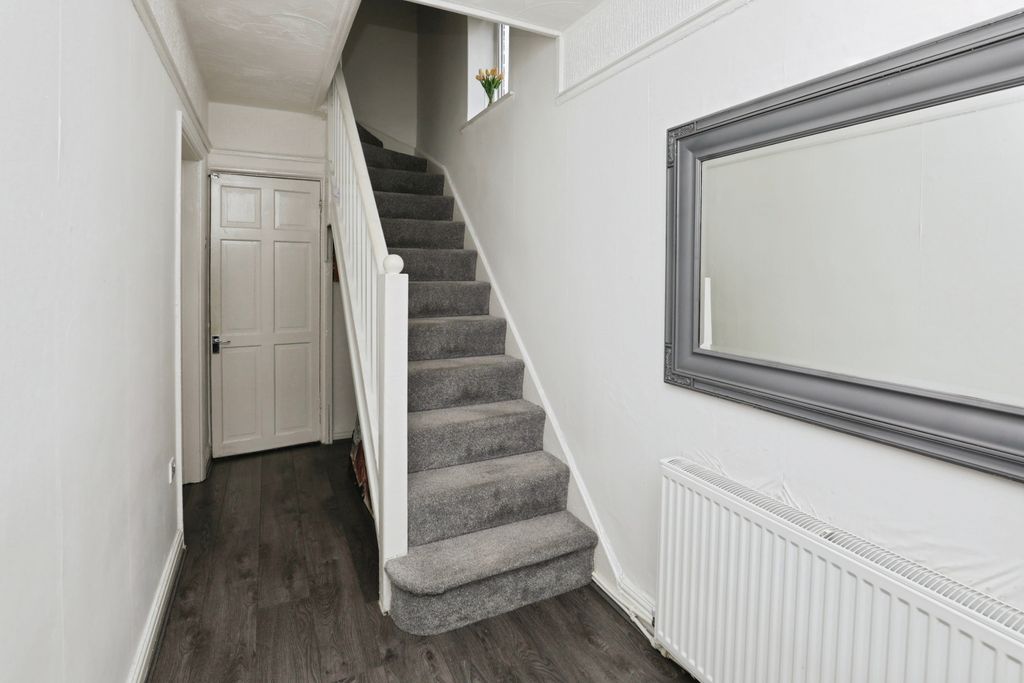 Property photo 2 of 15 Hall