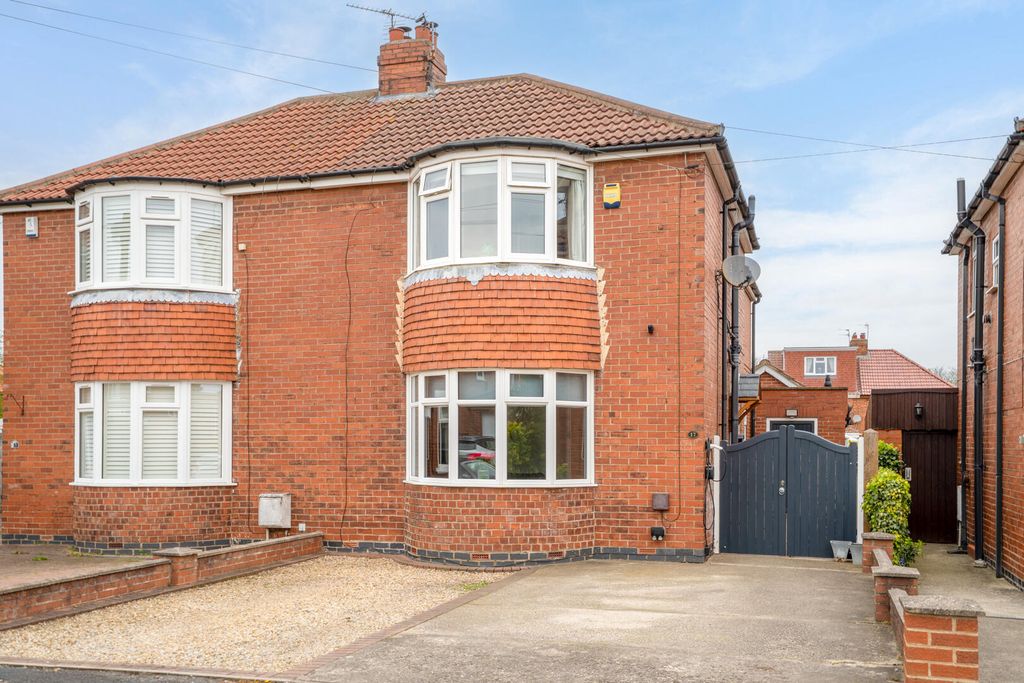 Property photo 1 of 16 Front (Exterior)