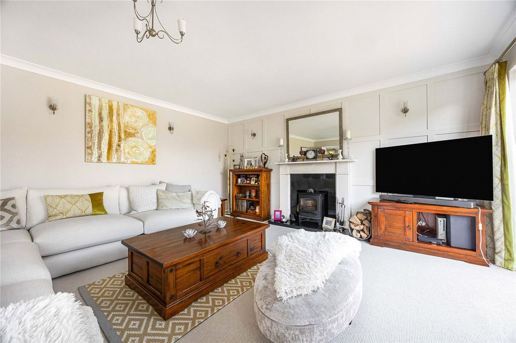 Property photo 3 of 24 Sitting Room