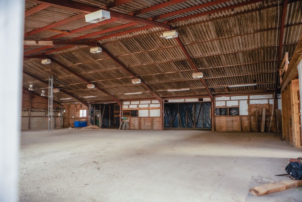 Property photo 1 of 8