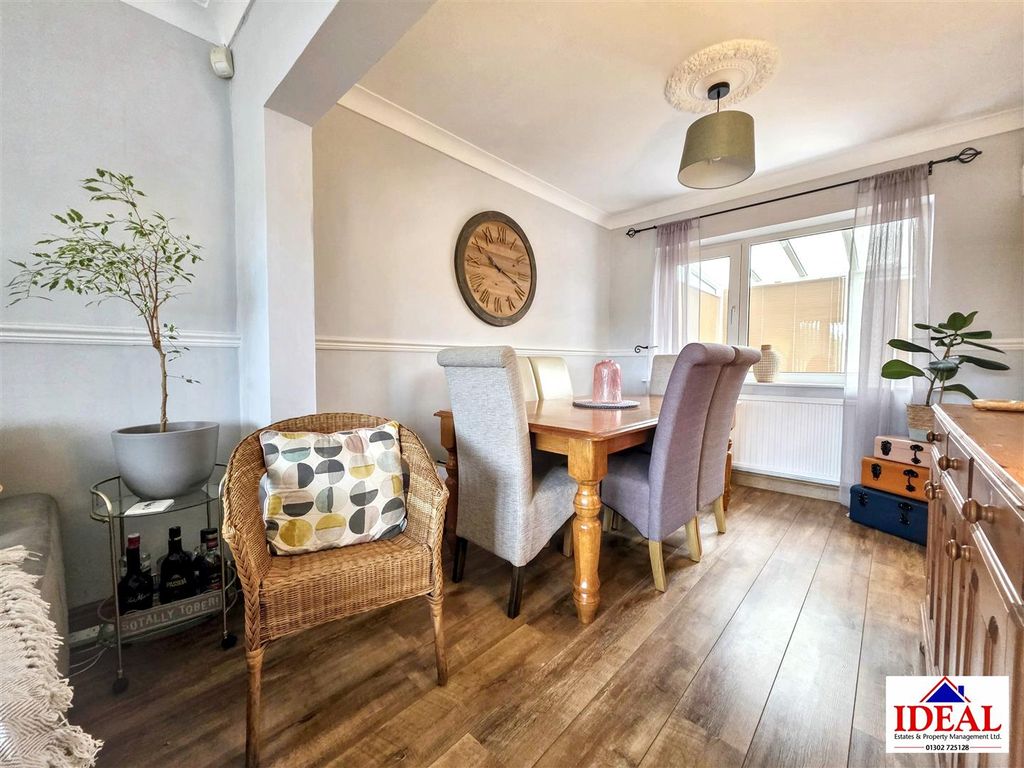 Property photo 3 of 19 1000032387.Jpg