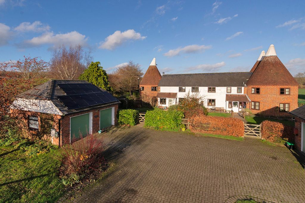 Property photo 1 of 24