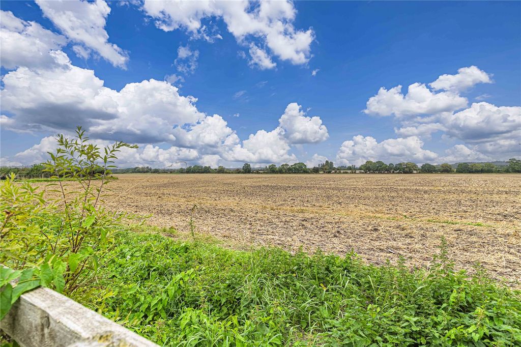 Property photo 2 of 23 Picture No. 29