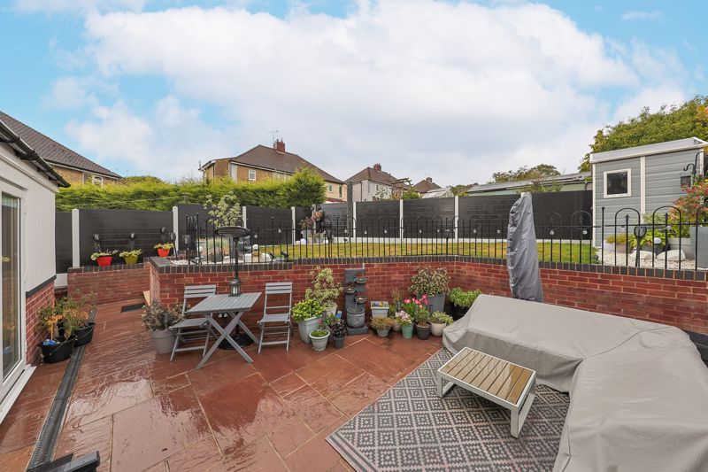 Property photo 2 of 25 Garden.