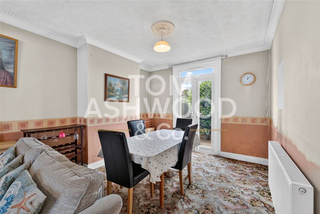 Property photo 3 of 11 Picture No. 33