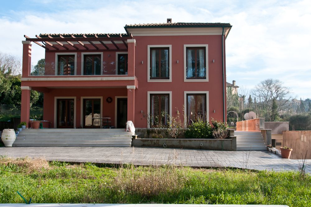 Property photo 2 of 14 Villa