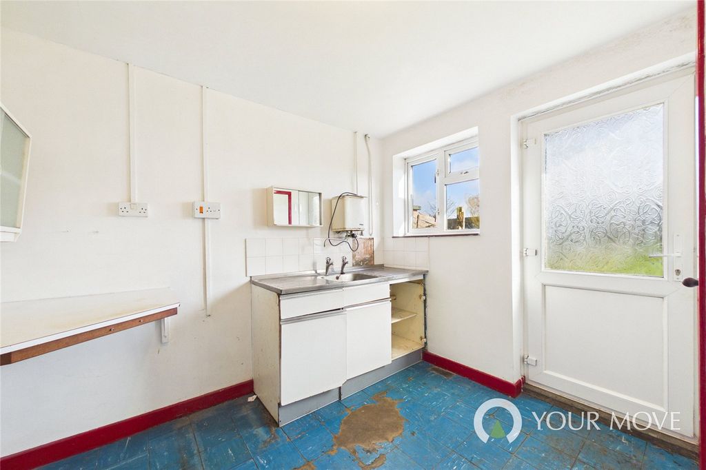 Property photo 3 of 15 Picture No. 06