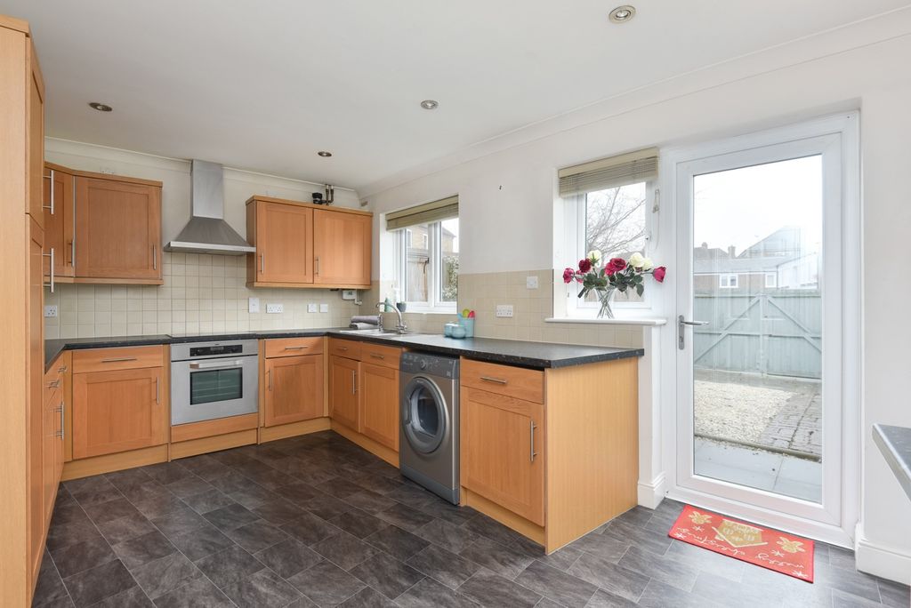 Property photo 3 of 17 4560368