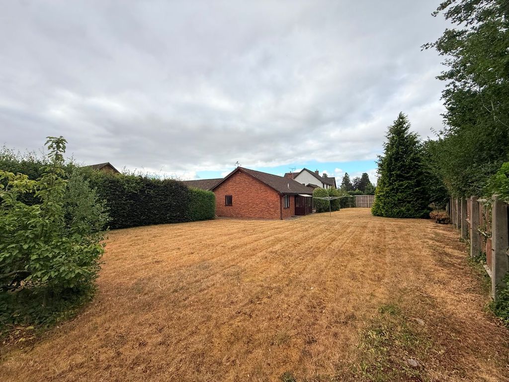 Property photo 2 of 20