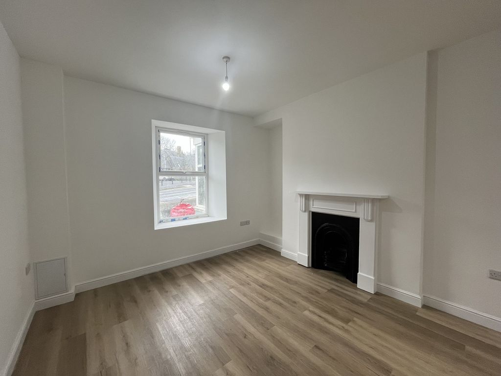 Property photo 2 of 19 Not Specified