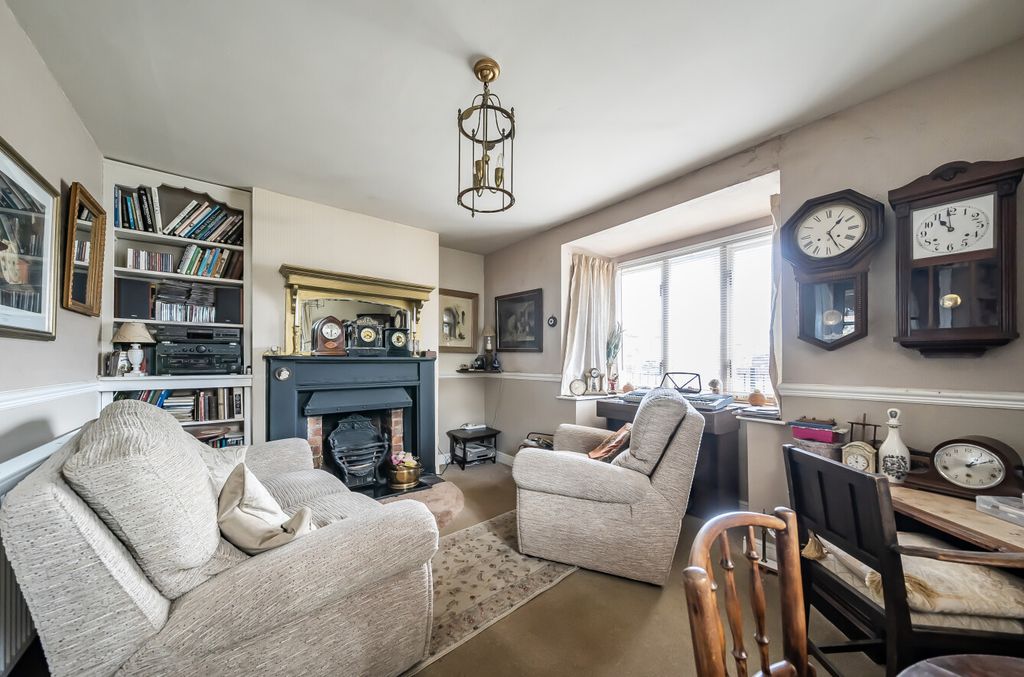 Property photo 2 of 23 1345080-15-68Adca...