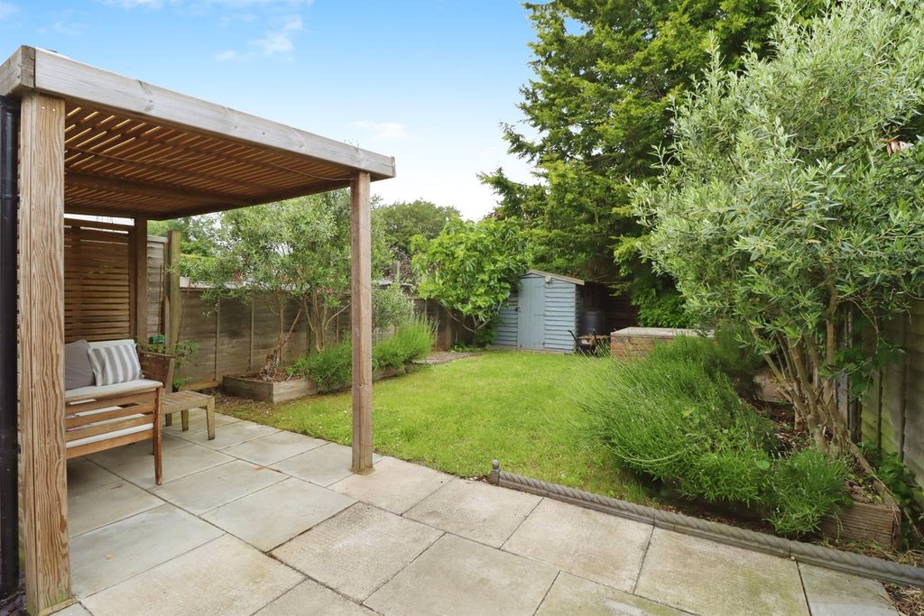 Property photo 2 of 17