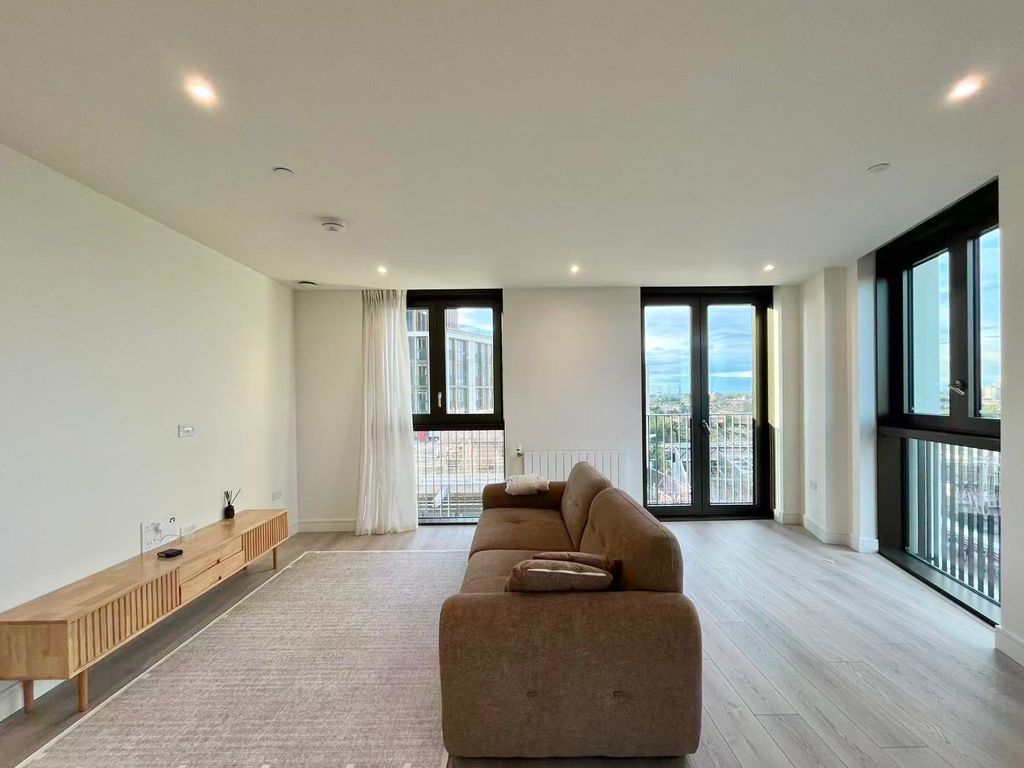 Property photo 2 of 26