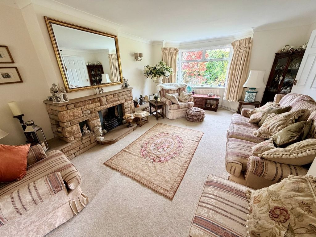 Property photo 3 of 21 Sitting Room